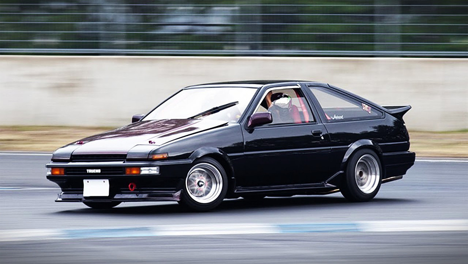 تویوتا کرولا (AE86)