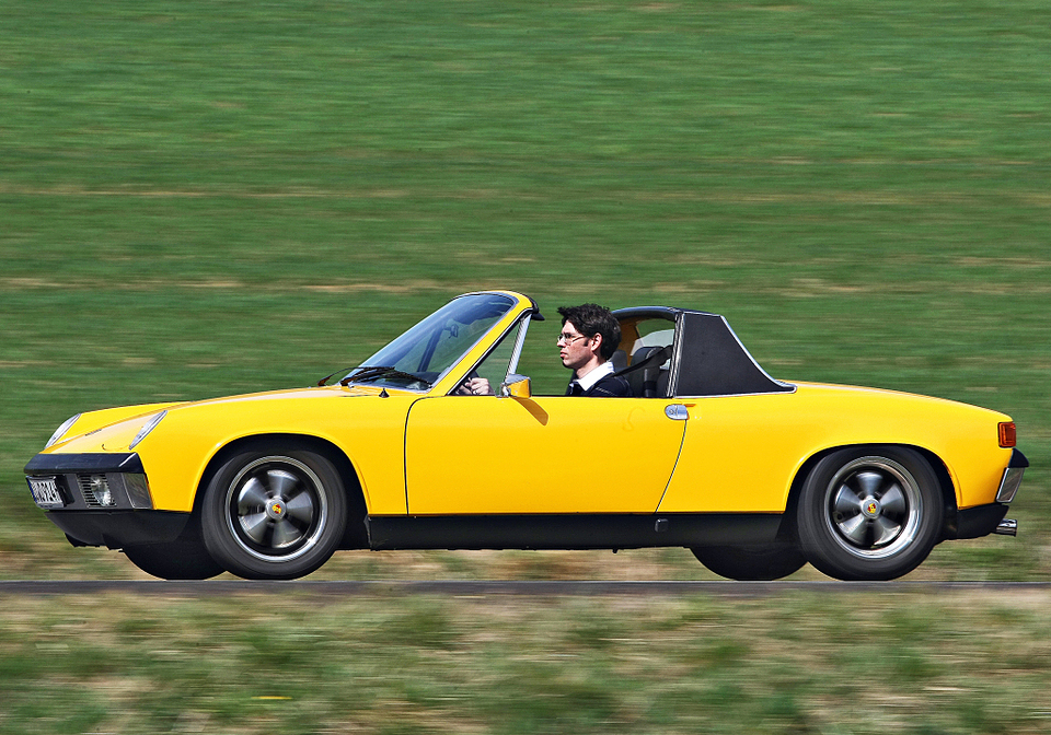 914