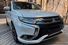 میتسوبیشی، اوتلندر PHEV