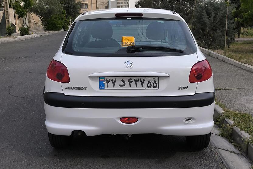 پژو، 206