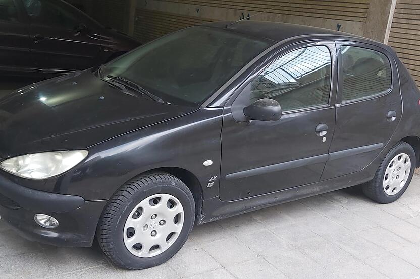 پژو، 206