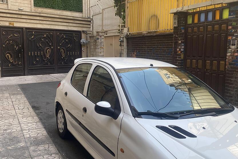 پژو، 206
