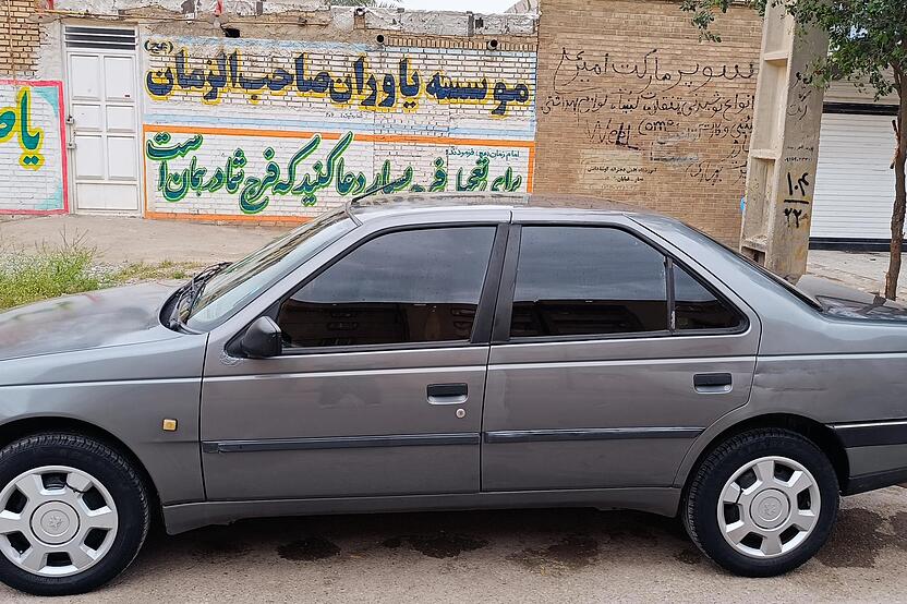 پژو، 405