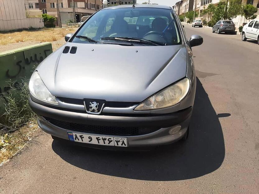 پژو، 206