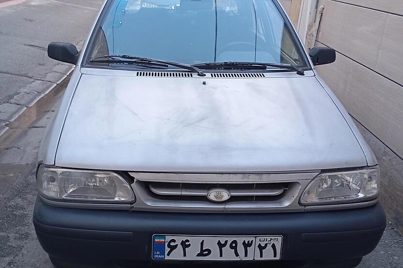 پراید، صندوق دار