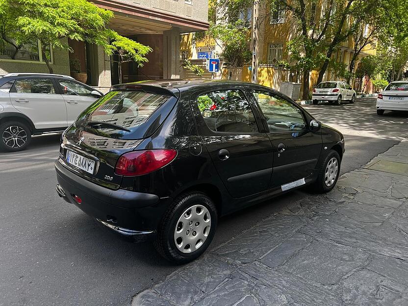 پژو، 206