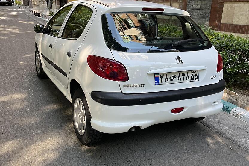 پژو، 206