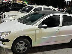 پژو، 206