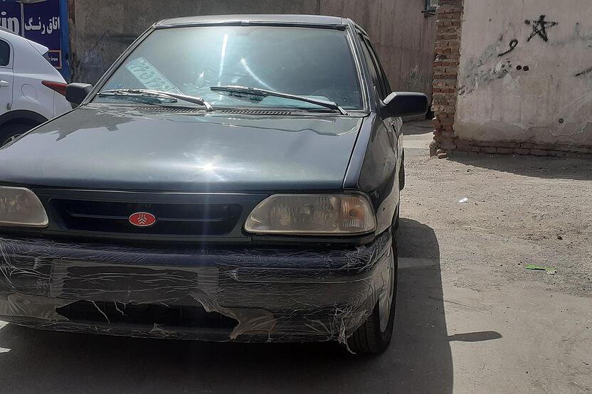 پراید، صندوق دار