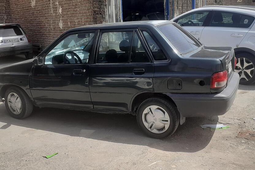 پراید، صندوق دار