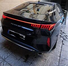 کی ام سی، J7