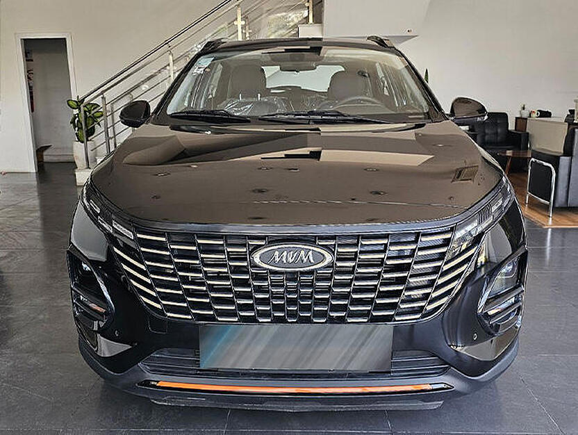 ام وی ام، X33 کراس