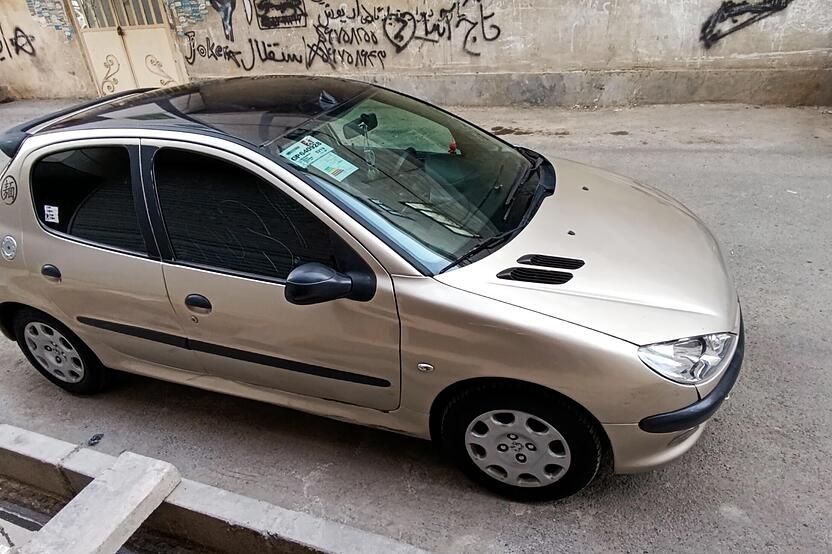 پژو، 206