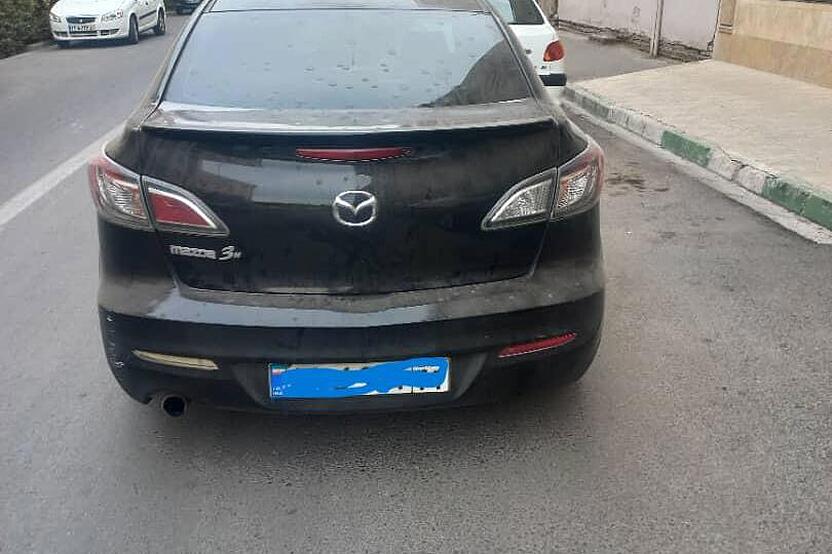 مزدا، 3 نیو صندوق دار