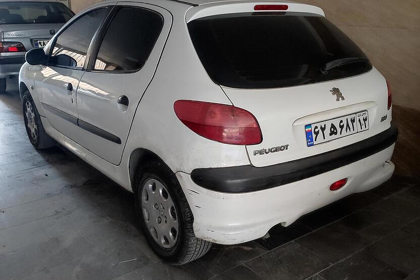 پژو، 206