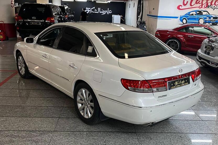 هیوندای، آزرا (گرنجور)