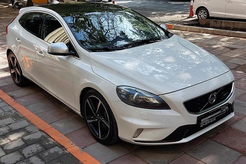 ولوو، V40