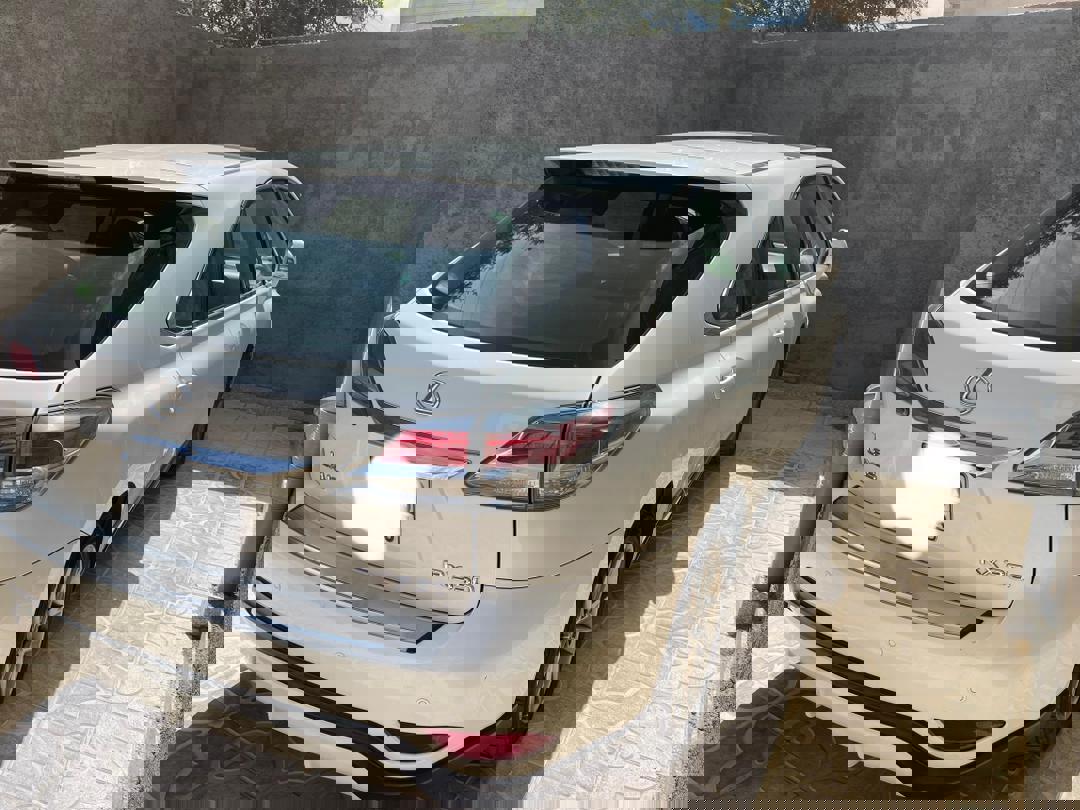 لکسوس، RX