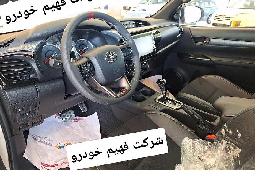 تویوتا، هایلوکس دو کابین