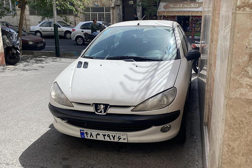 پژو، 206