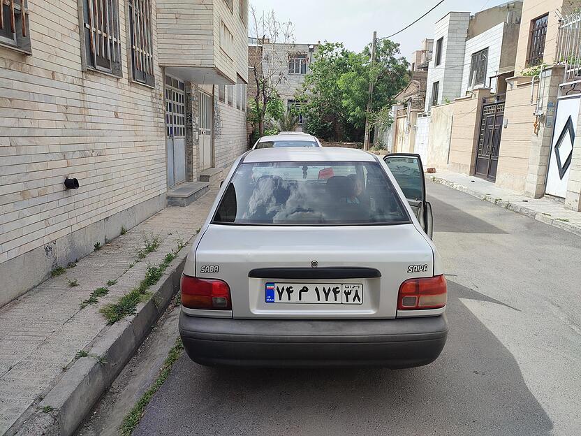 پراید، صندوق دار