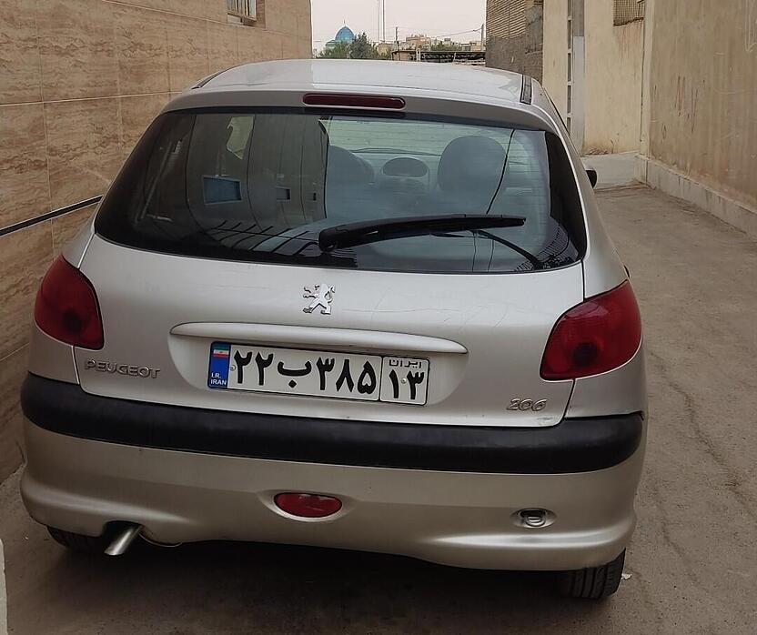 پژو، 206