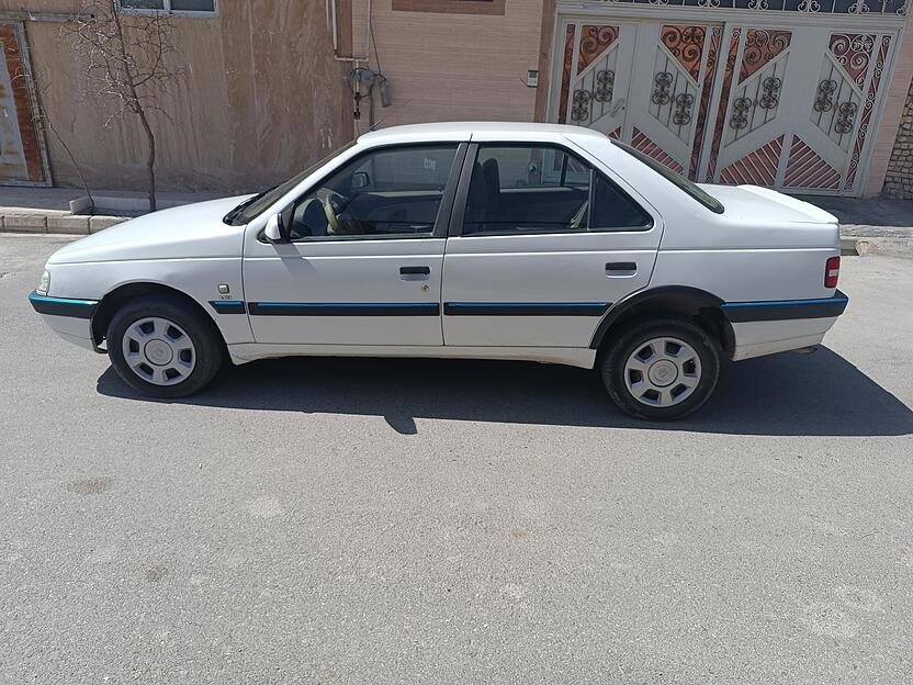 پژو، 405