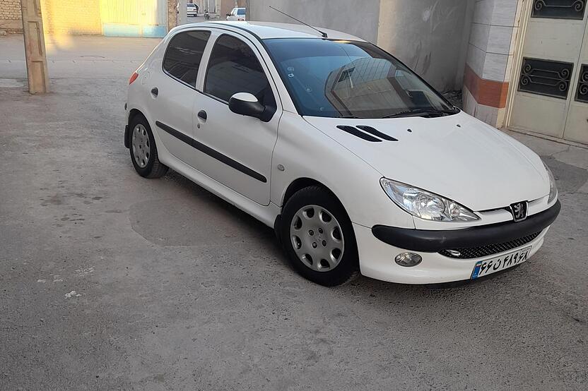 پژو، 206
