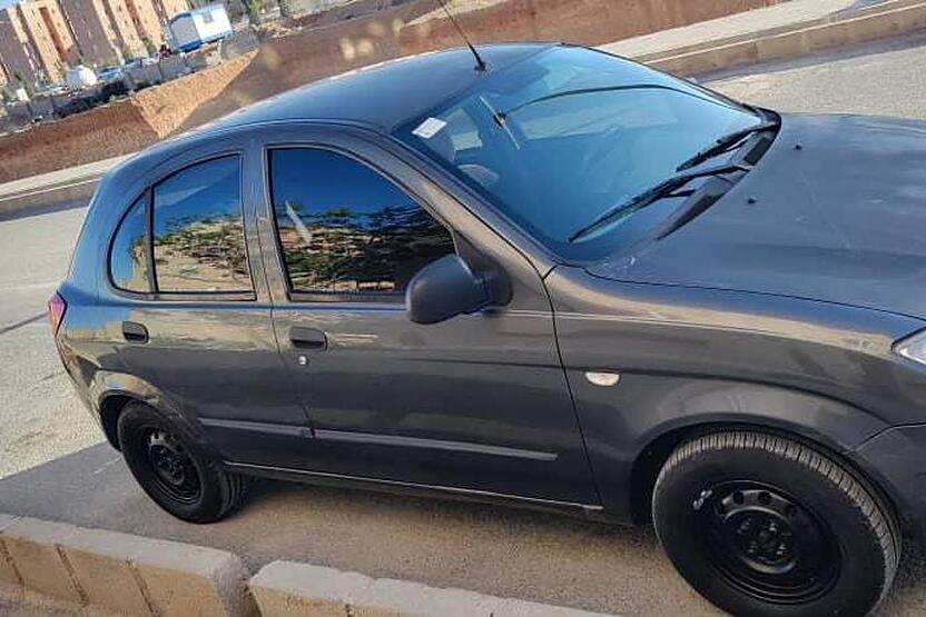 تیبا، هاچ بک