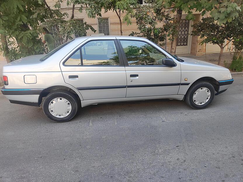 پژو، 405