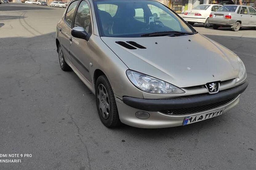 پژو، 206
