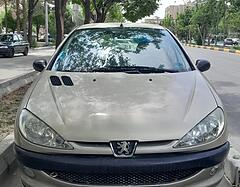 پژو، 206