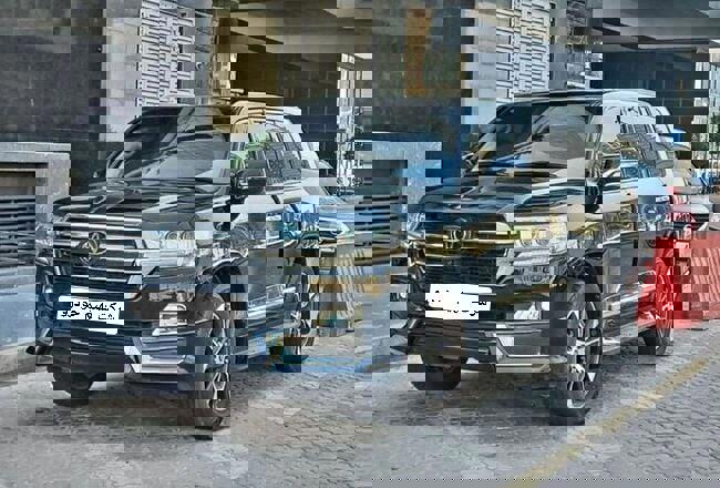 تویوتا، لندکروز چهار در
