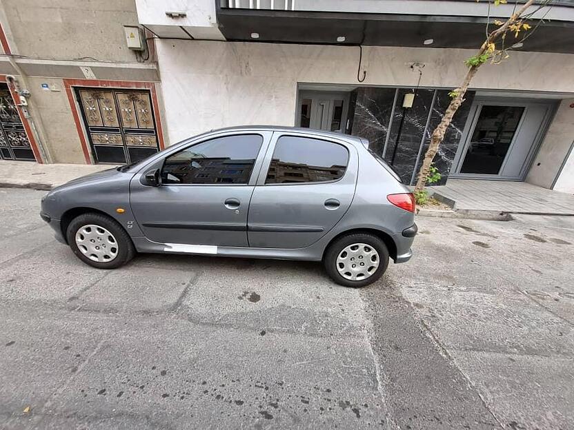 پژو، 206