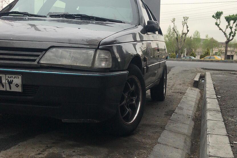 پژو، 405