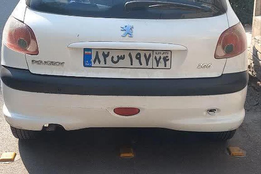 پژو، 206