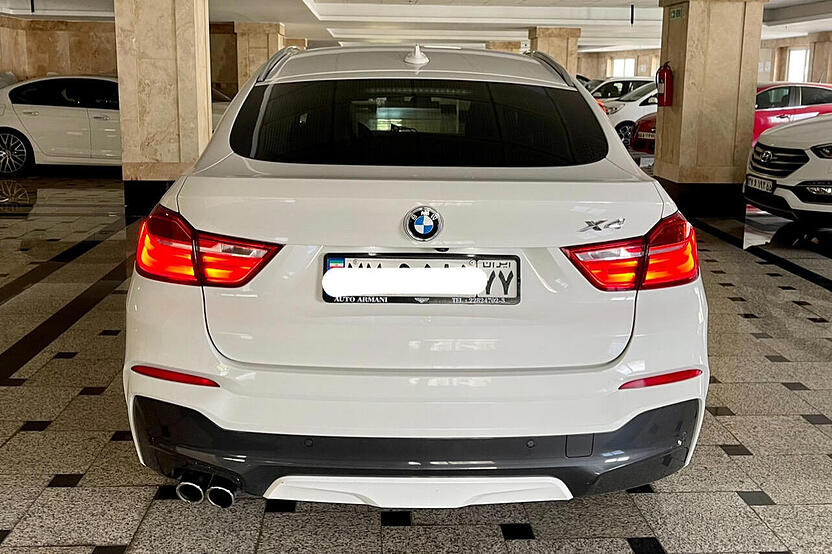 ب ام و، X4