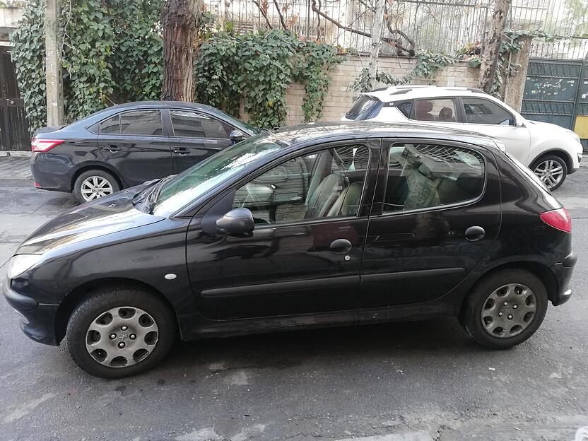 پژو، 206