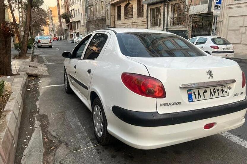 پژو، 206 SD