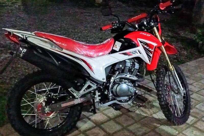 جهان همتا، فلات CRF200