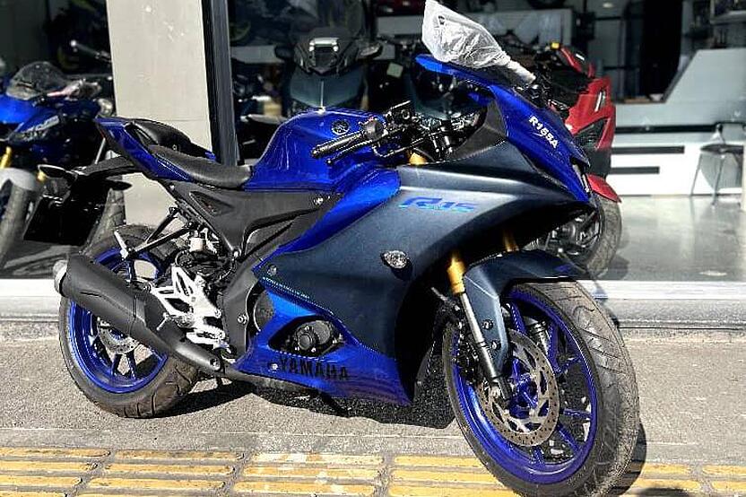 یاماها، YZF R15