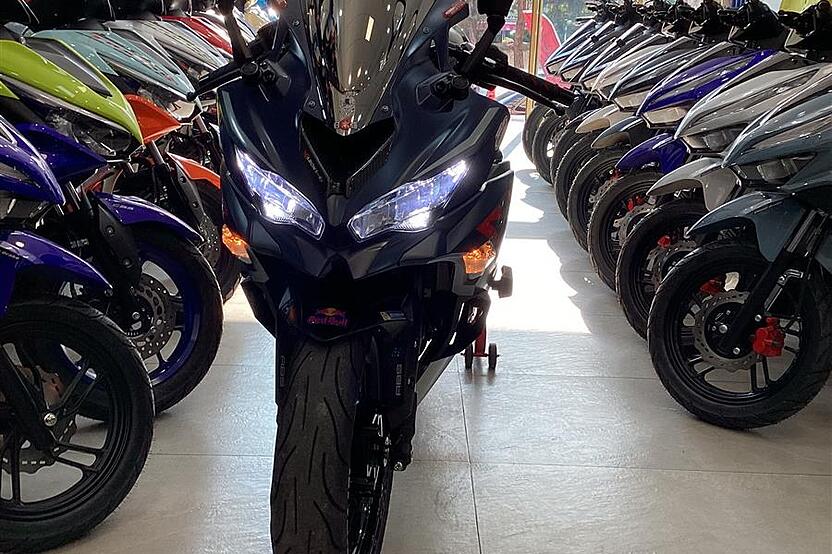 کاوازاکی، نینجا ZX-25R