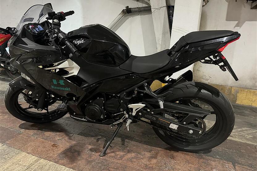 کاوازاکی، نینجا ZX-25R