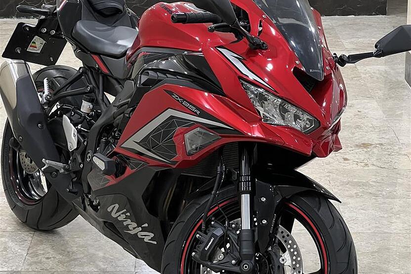 کاوازاکی، نینجا ZX-25R