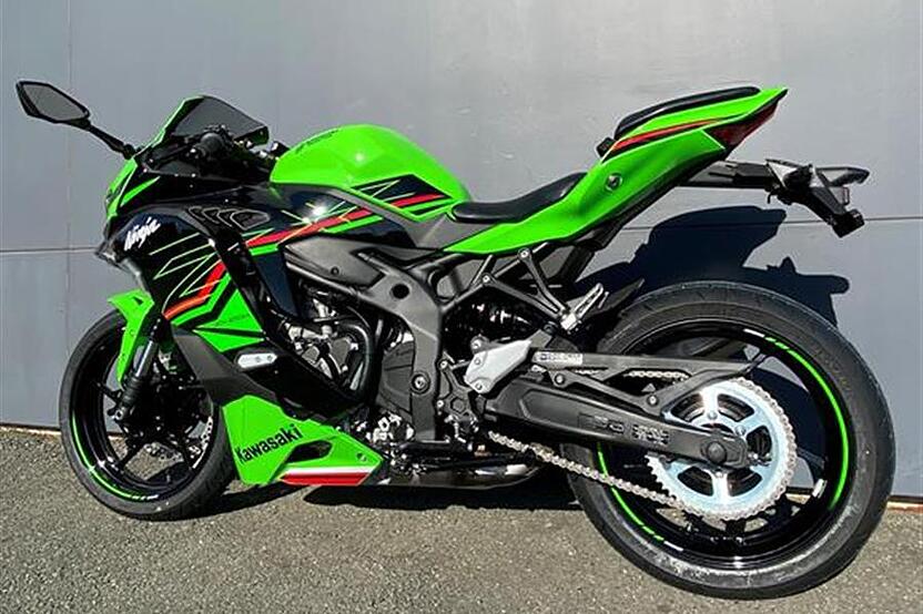 کاوازاکی، نینجا ZX-25R