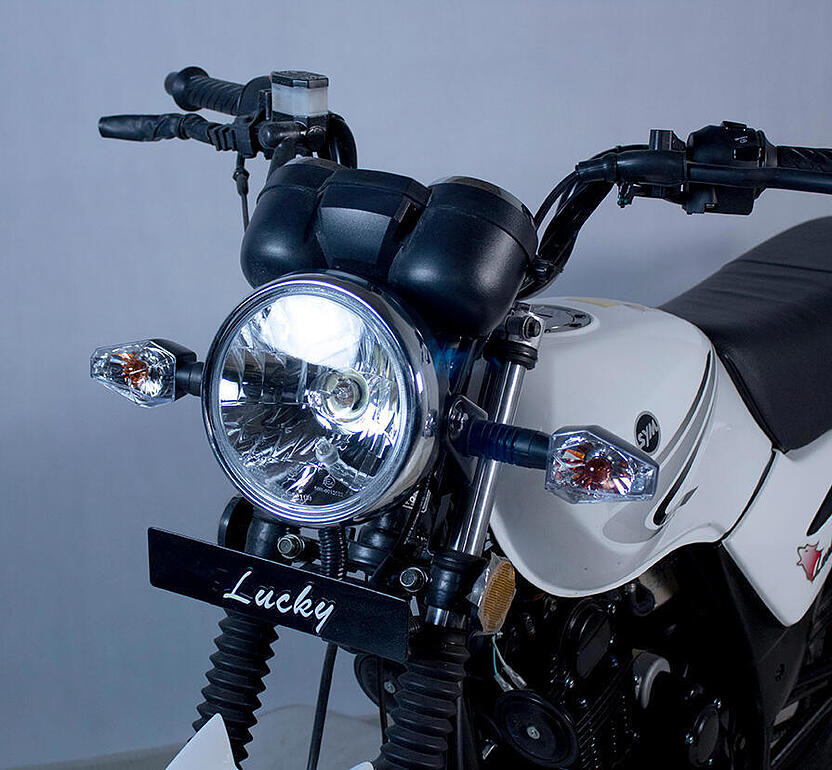اس وای ام، لاکی BX185